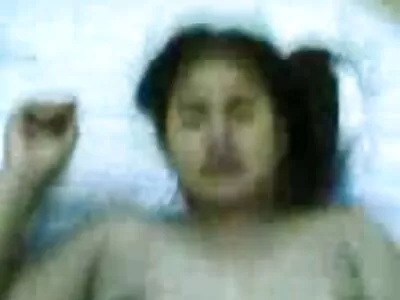 ಆದ್ದರಿಂದ ಸುಂದರವಾದ ಶ್ಯಾಮಲೆ ಪತ್ನಿ ಮನೆಯಲ್ಲಿ ಕಠಿಣವಾದ ನಾಯಿಮರಿ ಶೈಲಿಯನ್ನು ಪಡೆಯುತ್ತಾಳೆ, ಆನಂದಿಸಿ