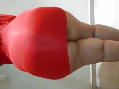 ಶ್ಯಾಮಲೆ ಜೇನುತುಪ್ಪವು ಆ ಬೋನರನ್ನು ವೇಗವಾಗಿ ಹೊಡೆಯುತ್ತಿದೆ