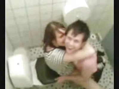 ಅವಳ ಪುಸಿ ಫಕ್ ಮಾಡುವಾಗ ಕ್ಯಾಮರಾ ಹಿಡಿದು