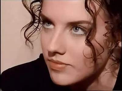 ಸ್ಲಿಮ್ ಶ್ಯಾಮಲೆ ನನ್ನ ಡಿಕ್ ಅನ್ನು ಪರೀಕ್ಷಿಸುತ್ತಿದೆ