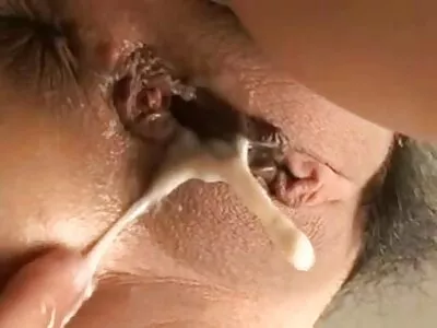 ಅವನ ಬಿಗಿಯಾದ ಬಟ್ ರಂಧ್ರಕ್ಕಾಗಿ ಆಟಿಕೆ