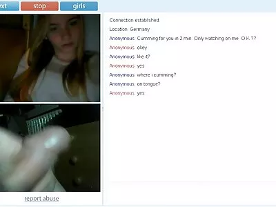 ಕ್ಯೂಟಿಯು ಬ್ಲೋ ಜಾಬ್ ಮಾಡುತ್ತಾಳೆ ಮತ್ತು ತನ್ನ ಶೇವ್ ಮಾಡಿದ ಪುಸಿಯೊಂದಿಗೆ ಕೋಳಿಯ ಮೇಲೆ ಹಾರಿದಳು