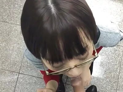 ಸೆಕ್ಸಿ ಹುಡುಗಿ ಹೊರಗೆ ಆ ದಪ್ಪ ಕೋಳಿಯನ್ನು ಆನಂದಿಸುತ್ತಾಳೆ