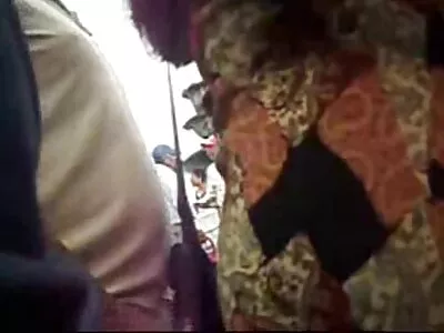 ದೊಡ್ಡ ಹೆಂಗಸರು ಹುಂಜಗಳನ್ನು ತಿನ್ನಲು ಇಷ್ಟಪಡುತ್ತಾರೆ