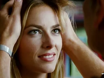 ದುಂಡುಮುಖದ ಸೋಲೋ ಬೇಬ್ ಹಸ್ತಮೈಥುನ