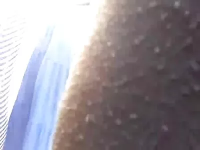 ಬಿಗಿಯಾದ ಹುಡುಗಿ ತನ್ನ ಹುಡುಗನ ಡಿಕ್ ಅನ್ನು ಪ್ರೀತಿಸುತ್ತಾಳೆ