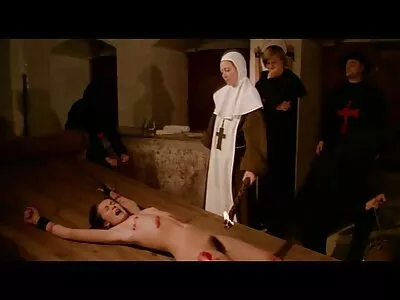 ಅವಳ ಪುಸಿ ತುಂಬಾ ಒದ್ದೆಯಾಗಿದೆ