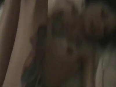 ಕ್ಷೌರದ ಪುಸಿ ಮತ್ತು ದೊಡ್ಡ ಚೇಕಡಿ ಹೊಂದಿರುವ ಹುಡುಗಿ ದೊಡ್ಡ ಡಿಕ್ ಪಡೆಯುತ್ತಾಳೆ