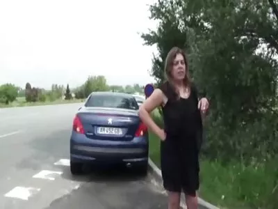 ಮುದ್ದಾದ ಸುಂದರಿ ವೆಬ್‌ಕ್ಯಾಮ್‌ನಲ್ಲಿ ಬೆತ್ತಲೆಯಾಗಿದ್ದಾಳೆ