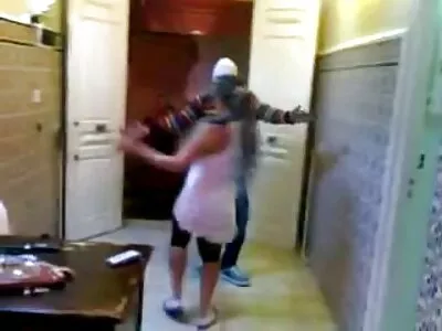 ಪ್ರೀತಿಯ ದಂಪತಿಗಳು ಹುಚ್ಚರಂತೆ ಕುಣಿಯುತ್ತಾರೆ