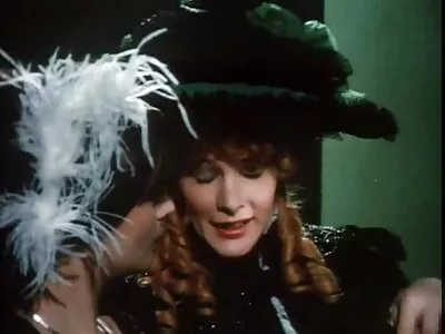 ನಾಚಿಕೆ ಸುಂದರಿ ಫಕ್ ಆಗುತ್ತಾಳೆ