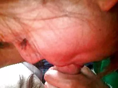 ಪರಿಚಯವಿಲ್ಲದ ಹೊಂಬಣ್ಣದಿಂದ ಬ್ಲೋಜಾಬ್