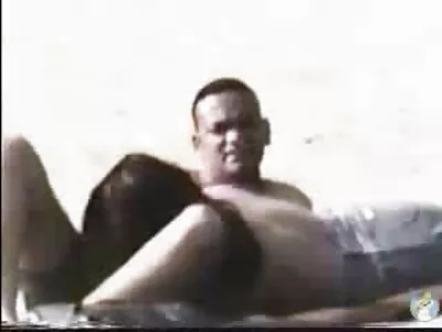 ಕೆಂಪು ಕೂದಲಿನ ಮೋಹನಾಂಗಿ ಆಳವಾದ ಹೊಡೆತದ ಕೆಲಸವನ್ನು ತೆಗೆದುಕೊಳ್ಳುತ್ತದೆ