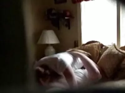 ಕ್ಯಾಮರಾ ಮುಂದೆ ಬಾಯಿಯಲ್ಲಿ ಕಮ್ ಬೇಬ್