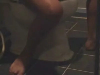 ಆದ್ದರಿಂದ ಸುಂದರ ಶ್ಯಾಮಲೆ ಪತ್ನಿ ಕಠಿಣ ನಾಯಿಮರಿ ಮತ್ತು ಮಿಷನರಿ ಶೈಲಿಯನ್ನು ಪಡೆಯುತ್ತಾಳೆ, ಆನಂದಿಸಿ