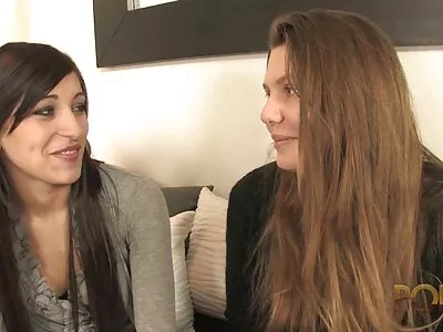 ಇಂದ್ರಿಯ ಸೆಕ್ಸಿ ಪತ್ನಿ ನಕ್ಕಳು ಮತ್ತು ಫಕ್ ಮಾಡಿದಳು