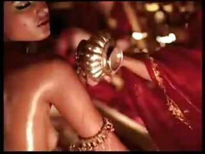 ಹಾರ್ಡ್‌ಕೋರ್ ಶೋನಲ್ಲಿ ವೆಬ್‌ಕ್ಯಾಮ್ ಬೇಬ್ ದೂರ ಹೋಗುತ್ತದೆ